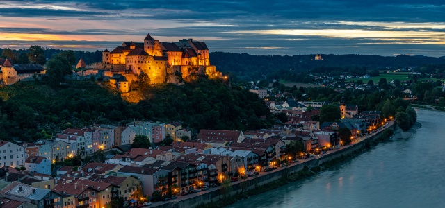 LED in the lighting of villages, castles, towers and large spaces