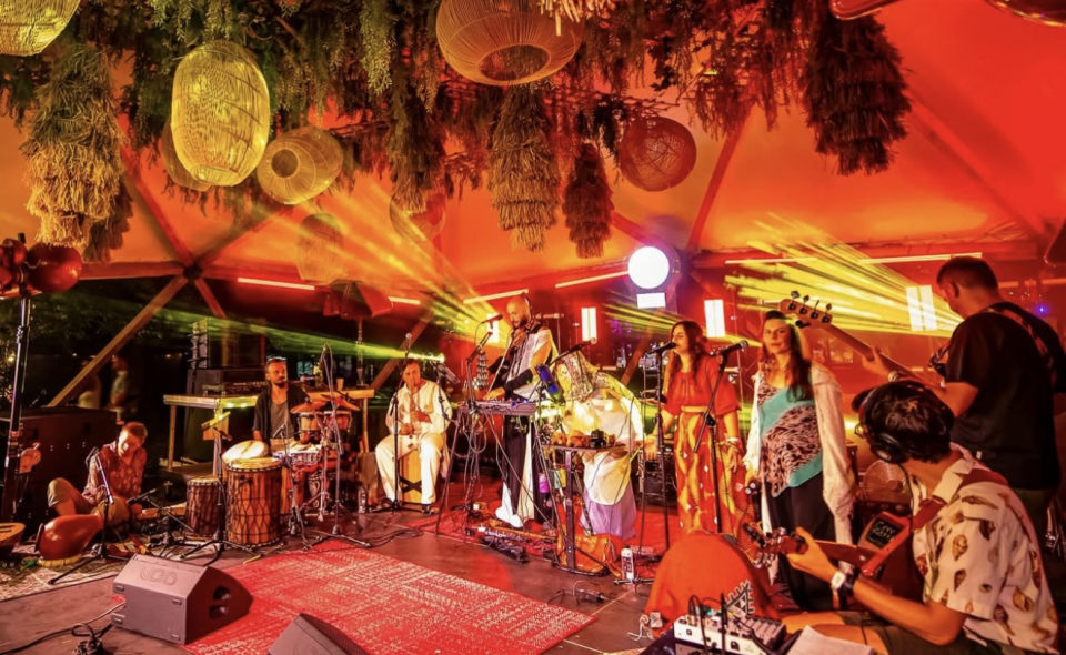 Centolight illumina la Soul Circle Stage al UNTOLD Festival 2025